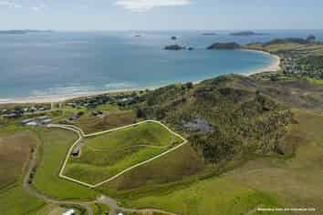 838 Black Jack Road, Opito Bay
