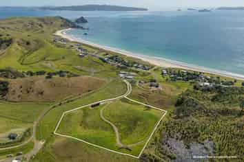 838 Black Jack Road, Opito Bay