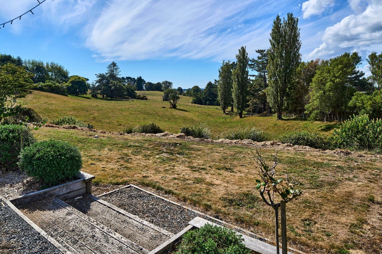 2 Cottages on 4.2ha or 11.4ha bareland! – další