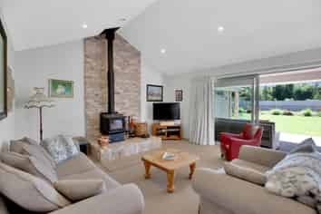 6 Hunter Lane, Amberley