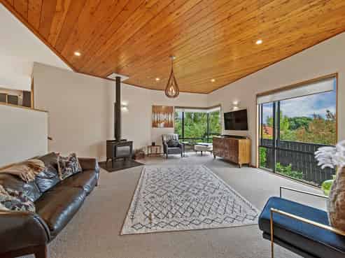 1 Caldwell Lane, Huntsbury