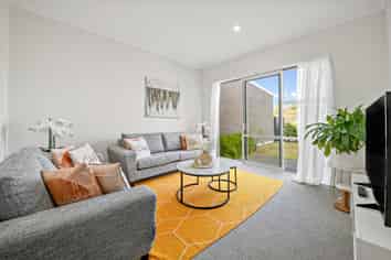 72 Karepiro Drive, Stanmore Bay