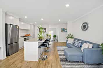 72 Karepiro Drive, Stanmore Bay
