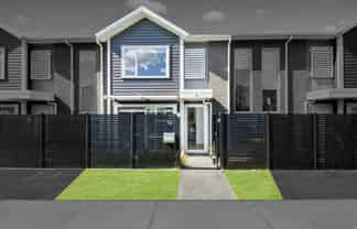 72 Karepiro Drive, Stanmore Bay