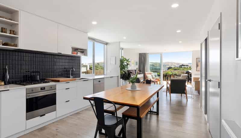 13/6 Bushland Grove, Paparangi