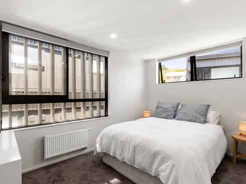 13/6 Bushland Grove, Paparangi