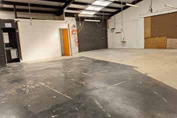 WAREHOUSE WITH LOADING DOCK
