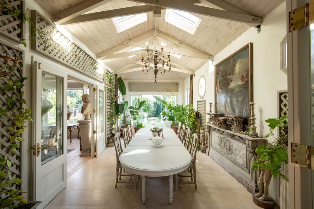 Old world beauty with modern luxury 4