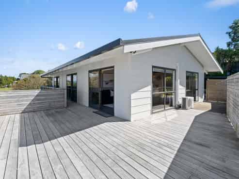 133 Town Point Road, Maketu