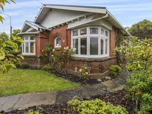 160 Kenmure Road, Kenmure
