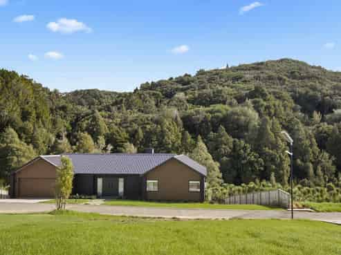 6 Te Rau Way, Clevedon