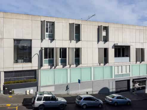 Architectural Masterpiece - Live, Work, Invest