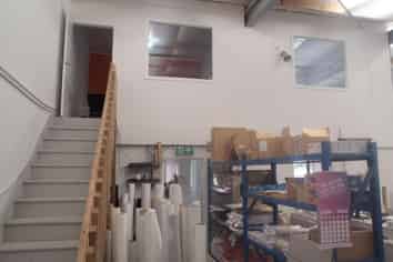 Really smart small Warehouse/Office Unit