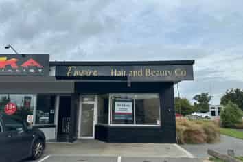For Lease: Retail Space in Woodend