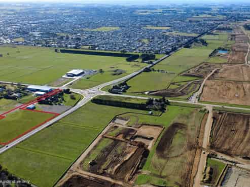 $165psm! Key landholding in Levin