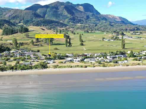 762 Abel Tasman Drive, Pohara