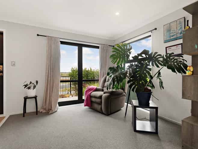77 Andrew Jack Road, Millwater