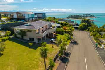 8 The Cliffs, Britannia Heights