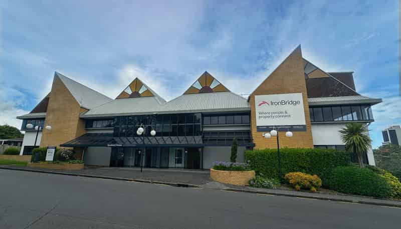 8 Greydene Place, Takapuna