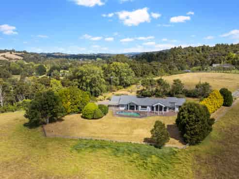 145 Three Oaks Drive, Dairy Flat