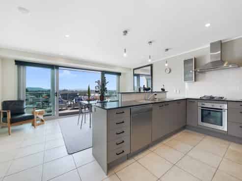 1501/72 Devonport Road, Tauranga