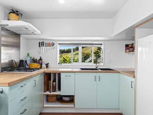 1377d Manawahe Road, Manawahe