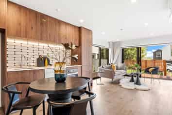 8/98 - 100 Walker Road, Point Chevalier