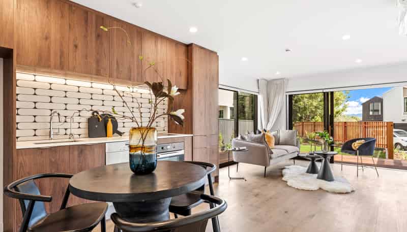 8/98 - 100 Walker Road, Point Chevalier