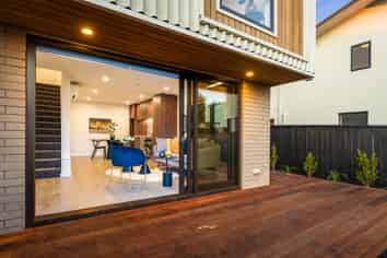 8/98 - 100 Walker Road, Point Chevalier