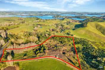 896 Whakapirau Road, Maungaturoto