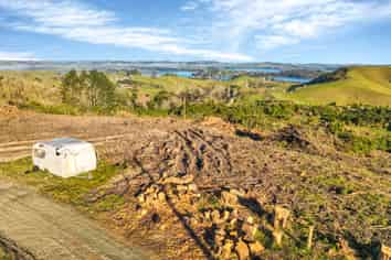 896 Whakapirau Road, Maungaturoto