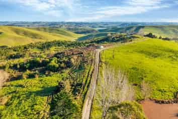 896 Whakapirau Road, Maungaturoto