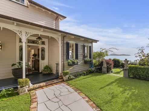 513 and 511 Riddell Road, Glendowie