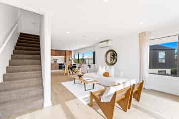 14/98 - 100 Walker Road, Point Chevalier
