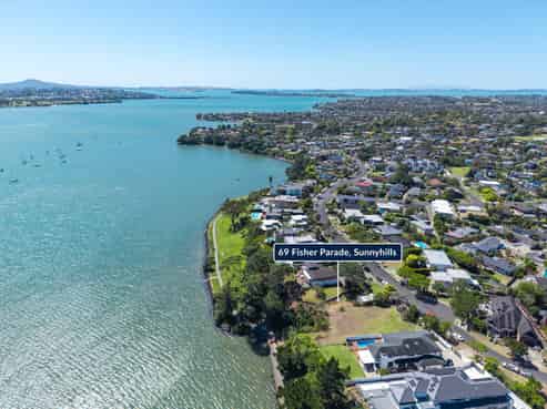 69 Fisher Parade, Sunnyhills