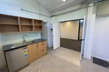 Prime Retail/Ground floor office in Northcote