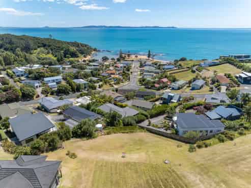 35 Dudley Crescent, Cable Bay