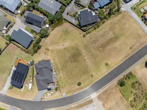 35 Dudley Crescent, Cable Bay