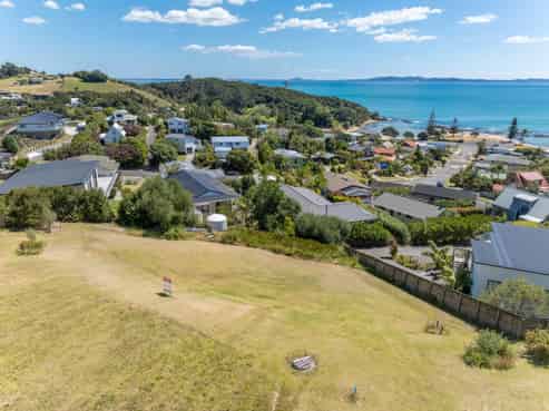 35 Dudley Crescent, Cable Bay
