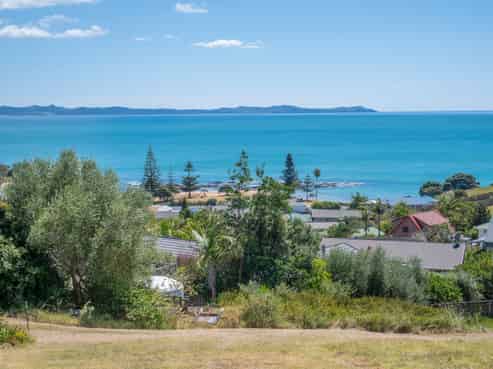 35 Dudley Crescent, Cable Bay