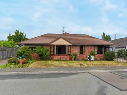 5 Evergreen Way, Stoke