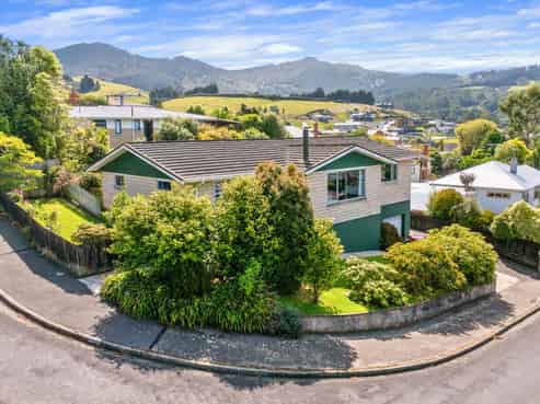 4 Springdon Avenue, Sawyers Bay