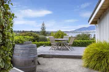 6 Scenic Heights, Acacia Bay