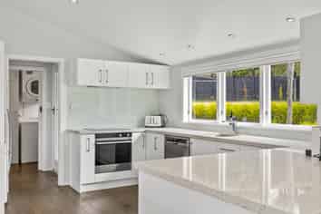 6 Scenic Heights, Acacia Bay