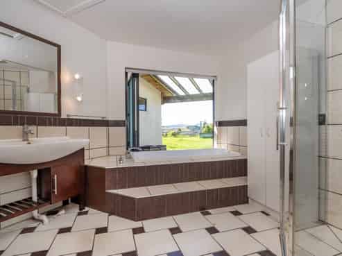 74D Awanuiarangi Road, Pikowai