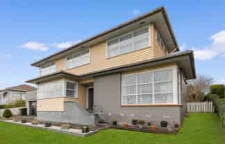 17 Plunket Avenue, Papatoetoe