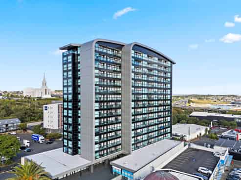 1004/8 Lakewood Court, Manukau