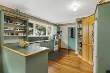 1277 South Road, Manaia
