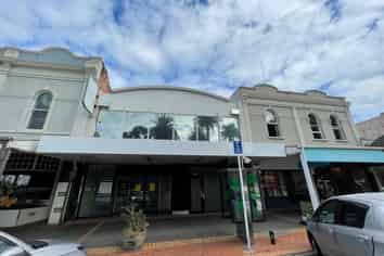 Large Prime Devonport Retail