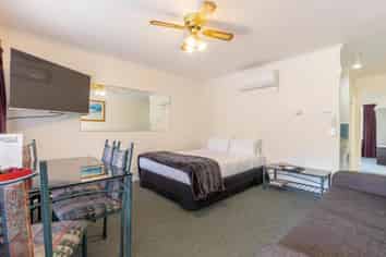 Top Motel - Prime Location - Princely Profits